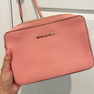 Michael Kors Jet Set Large Leather Crossbody